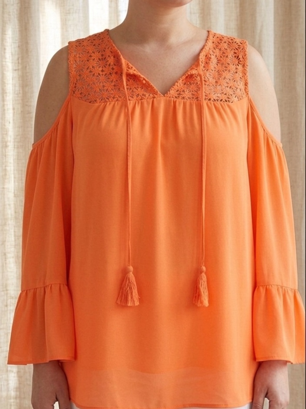 New Directions Cold Shoulder Top XL